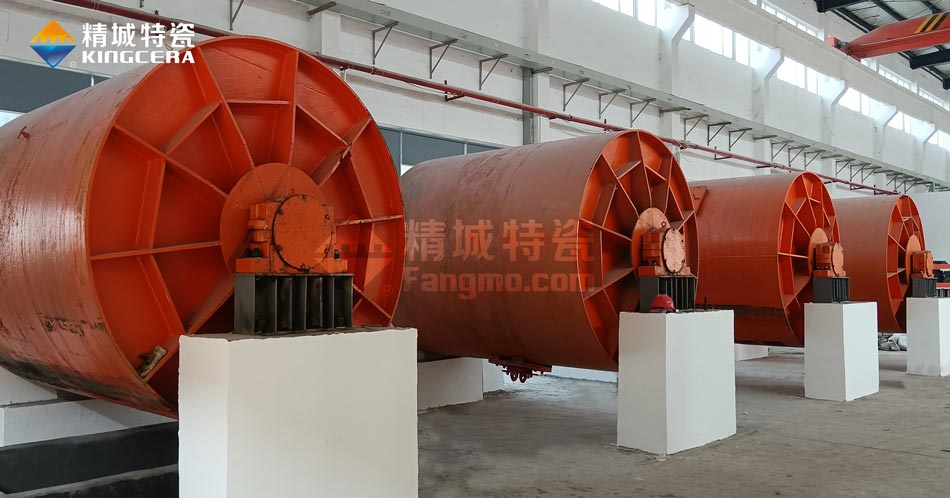 精城特瓷新扩建中的5吨球磨机出产线