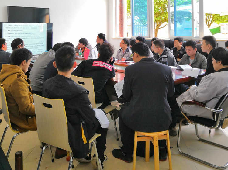湖南精城特瓷持续发展在人员工培训